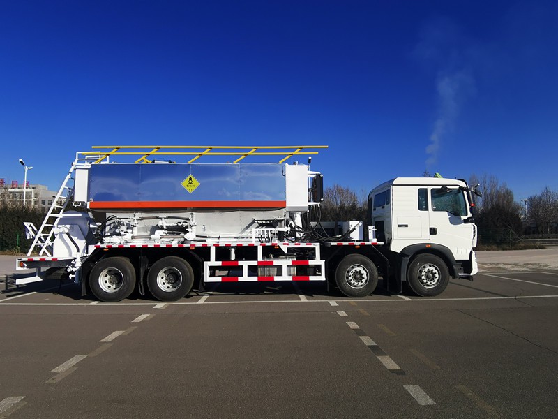 کامیون مواد منفجره مخلوط